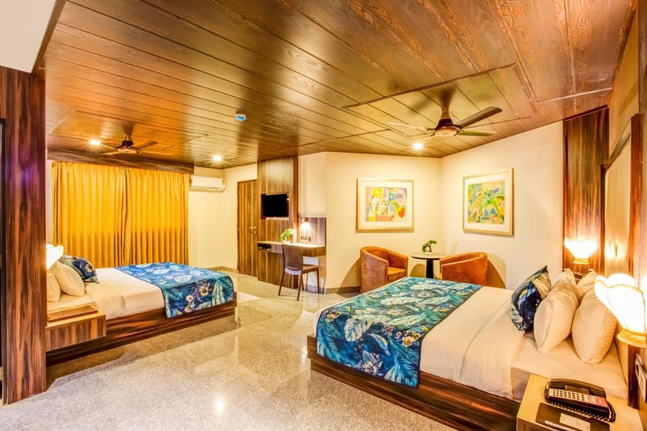 Summit Calangute Resort & Spa エクステリア 写真