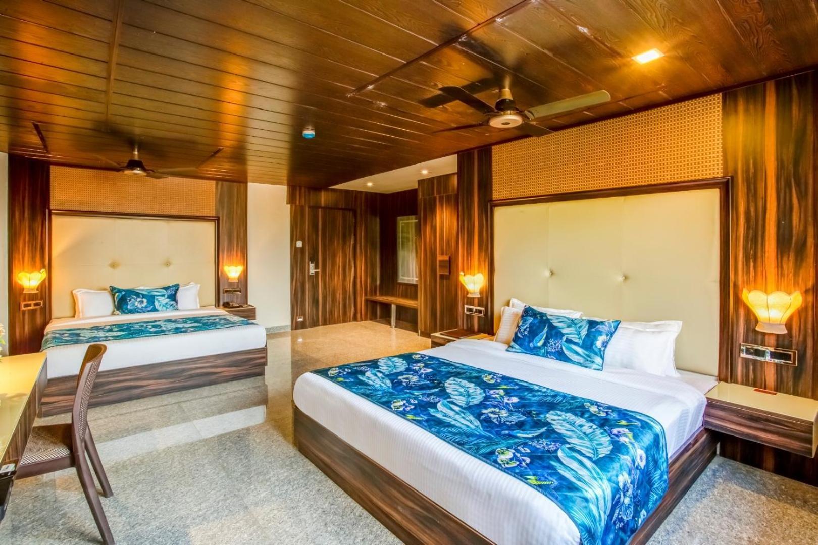 Summit Calangute Resort & Spa エクステリア 写真